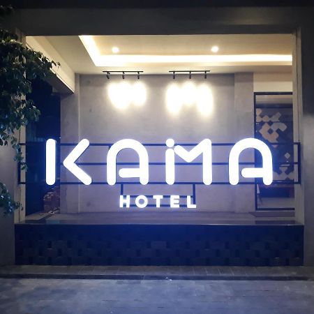Kama Hotel Medan Exterior foto
