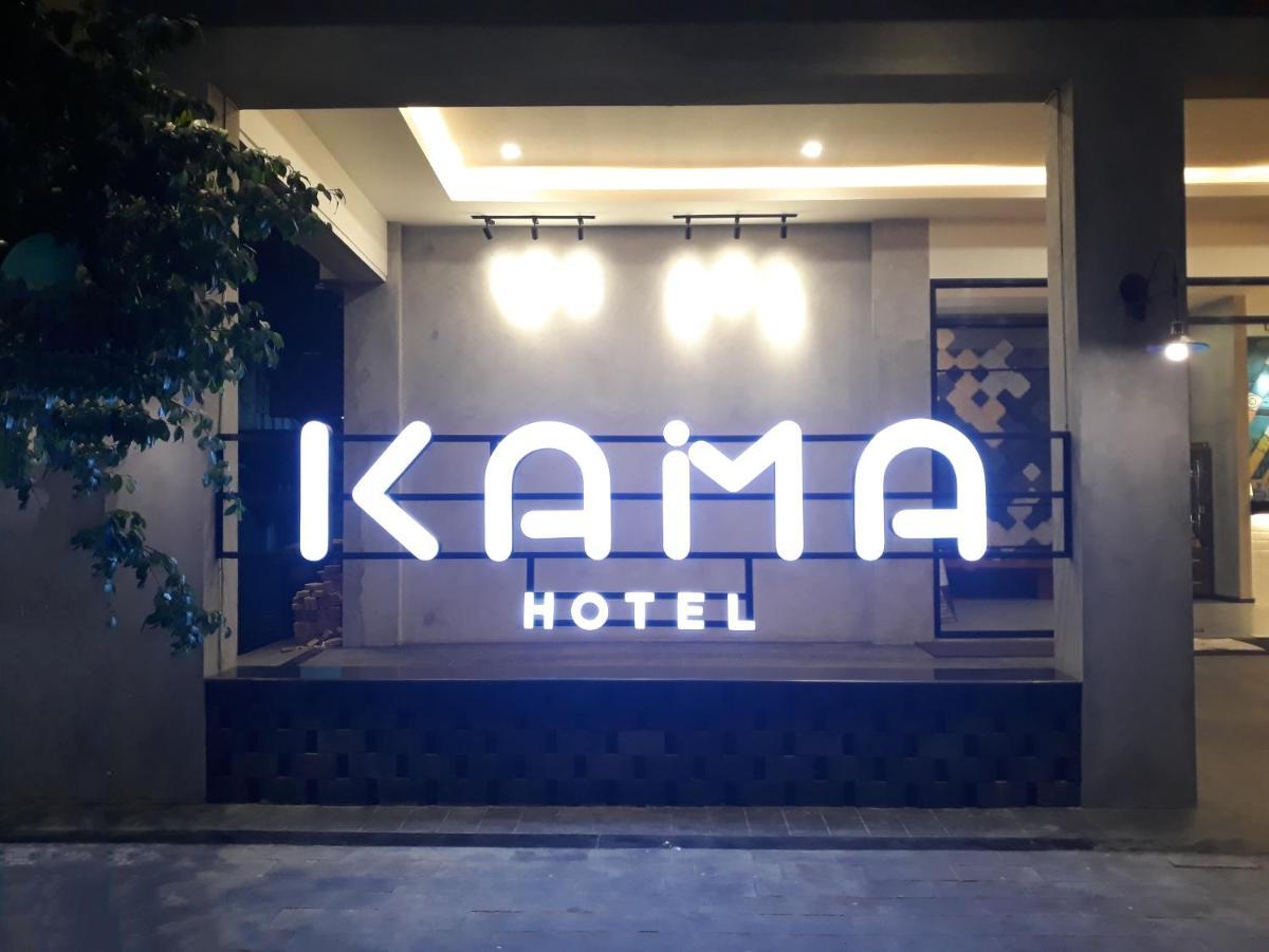 Kama Hotel Medan Exterior foto